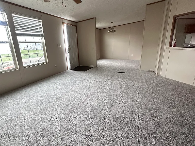 103 Susan Pl — Photo 5