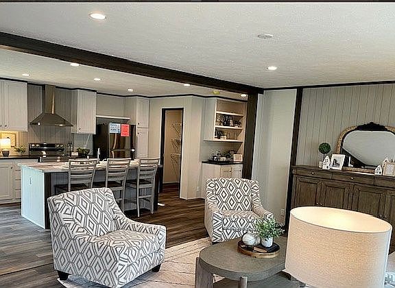 Open L.R./Kitchen
