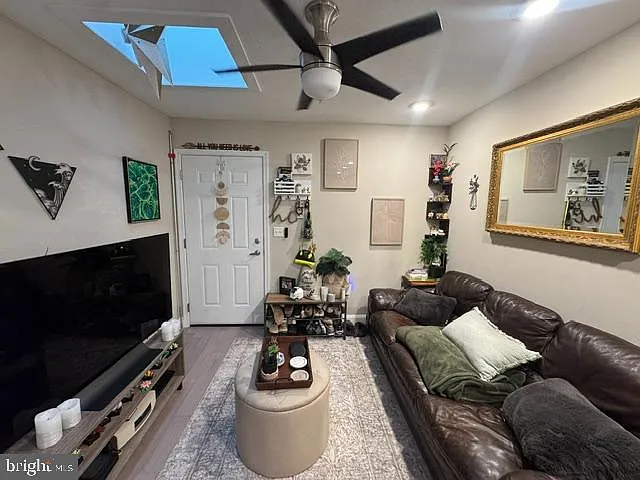 1631 E Passyunk Ave #2 — Photo 1