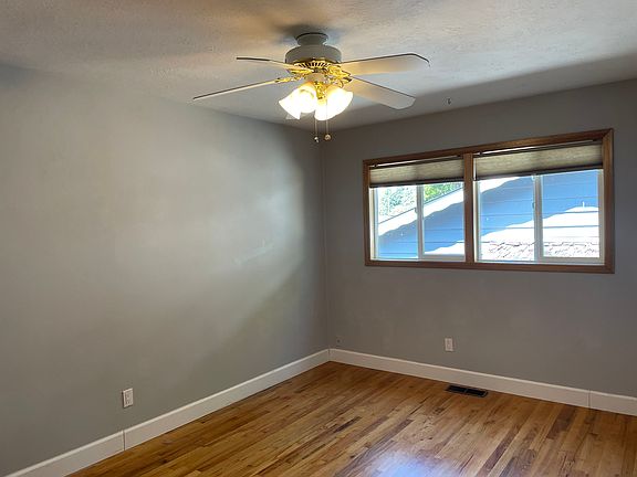 5th image of 400 SE 111th Ave