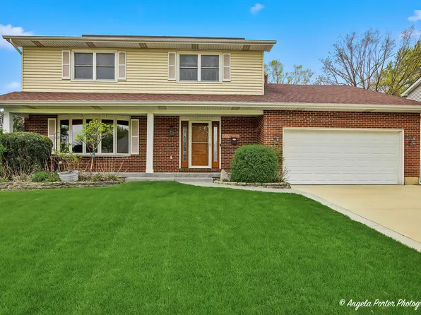 664 Longview Dr, Antioch, IL 60002