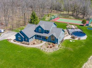 4828 Jamestown Pl, West Bend, WI 53090