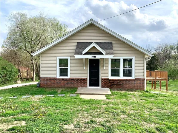 4018 Pickett Rd, Saint Joseph, MO 64503