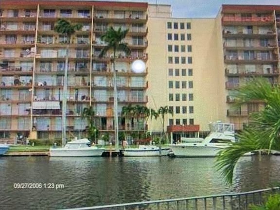 3rd image of 1800 NW 24th Ave APT 907