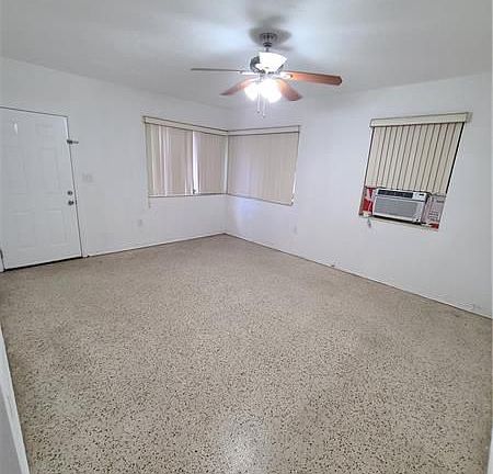 5th image of 3031 NW 1st Ave