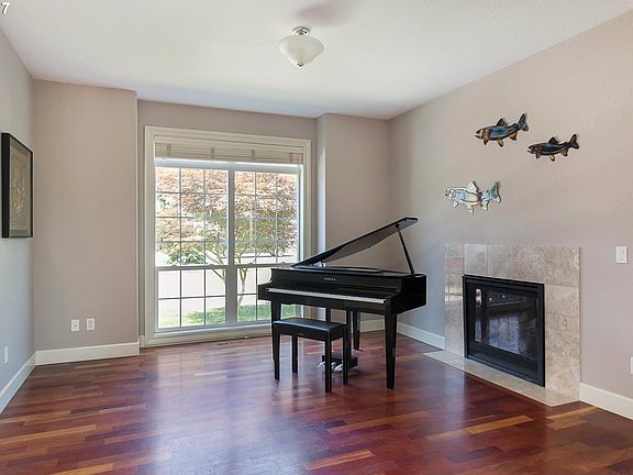 4th image of 3896 SE Heron Glen Way