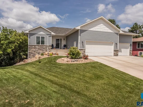 420 W Emerald Cir, Brandon, SD 57005