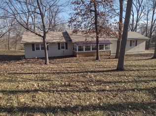 320 S High St, Miami, MO 65344