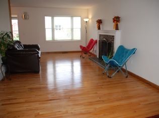 110 Frenchwoods Cir, Rochester, NY 14618