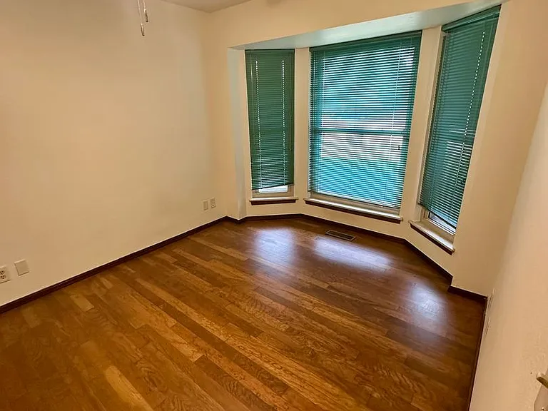 3608 Chatham Ct — Photo 40