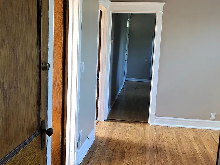 1250 N Rockwell St #3 — Photo 7