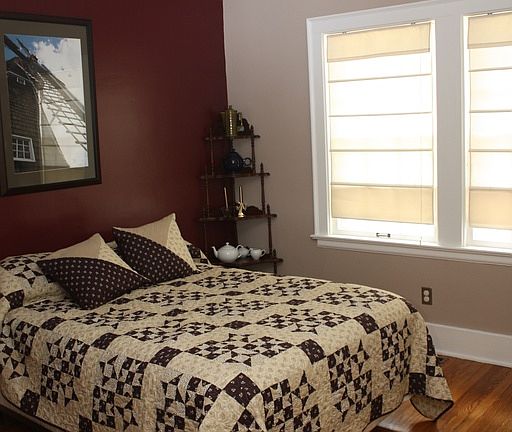 3rd image of 2713 Sewell St