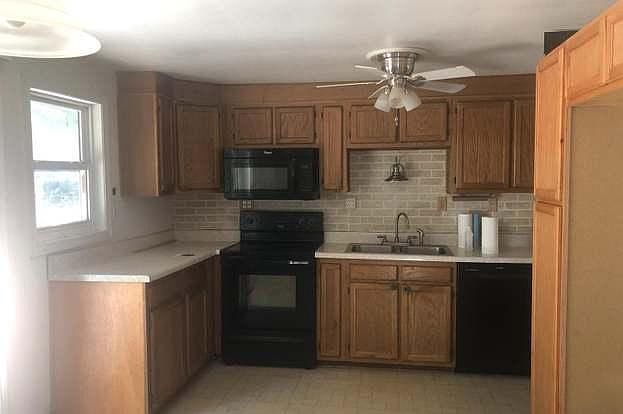 2nd image of 6009 Oak Grove Dr