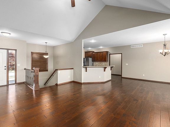 5th image of 1447 N Lakeside Dr