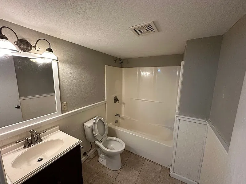 1 bed, 1.0 bath, 600 sqft, $800 — Photo 2