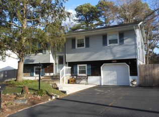 412 W Lake Dr, Brick, NJ 08724