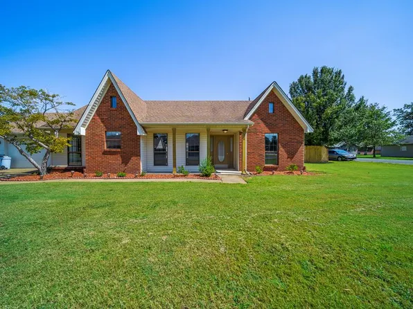 229 Northwind Dr, Marion, AR 72364