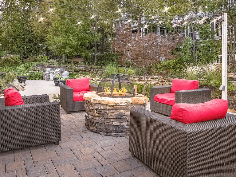 Elan at Mallard Creek Apartment Homes — Photo 10