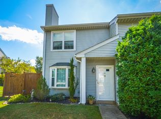 40 Bark Hollow Ln, Horsham, PA 19044