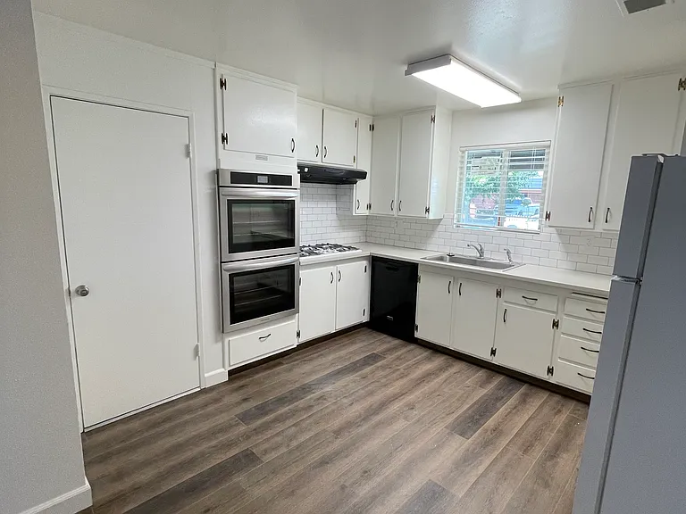 1315 Cardinal St — Photo 16