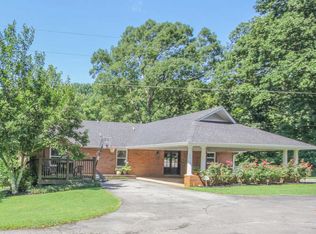 4116 Foxhills Dr, Louisville, TN 37777