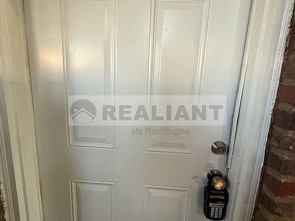 2nd image of 2021 Cambridge Dr #7