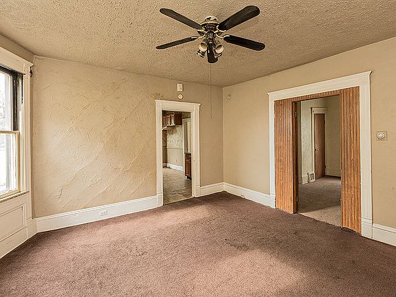 4th image of 7000 Hosmer Ave