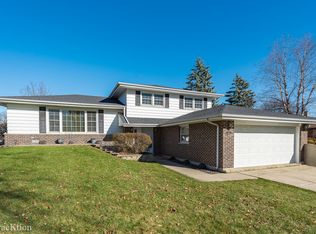 436 Blackburn Ave, Downers Grove, IL 60516