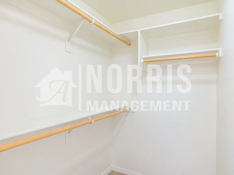 2542 N La Escondida Cir — Photo 13
