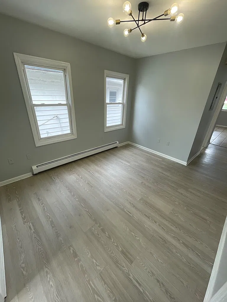 3 bed, $2,400 — Photo 1