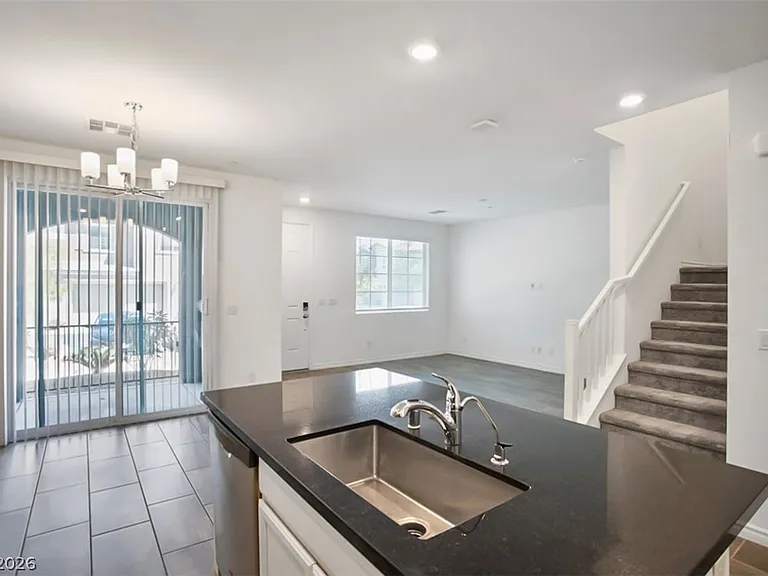 20 Barbara Ln #87 — Photo 12