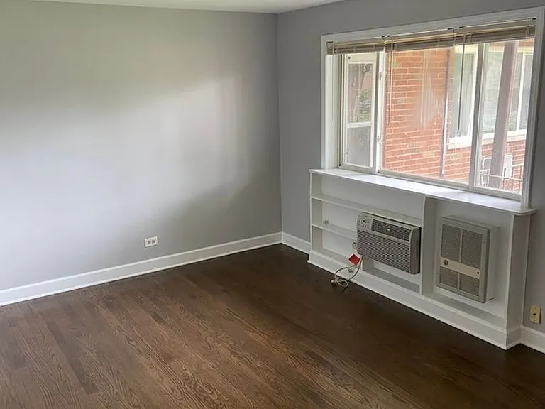 9200-16 S Spaulding Ave — Photo 5