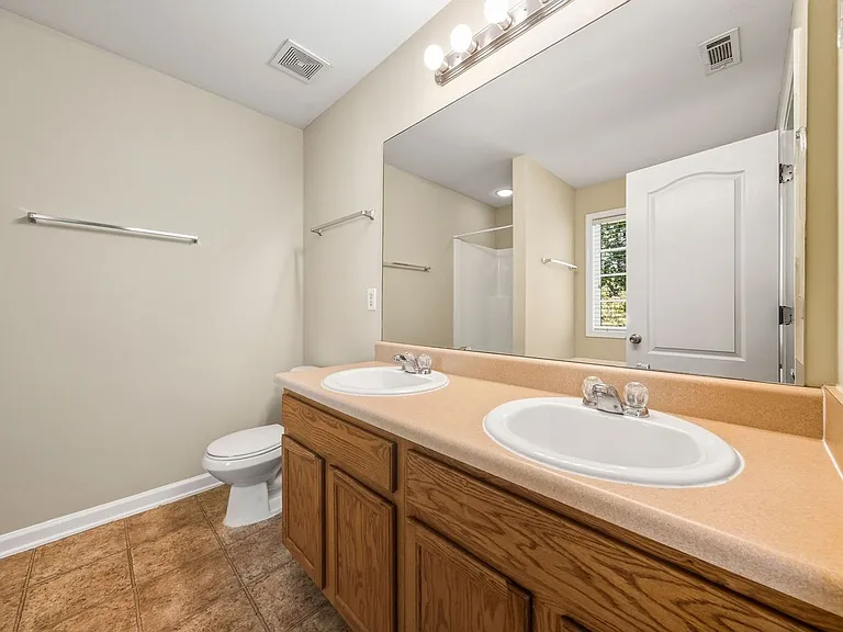 4750 Ferncrest Pl — Photo 28