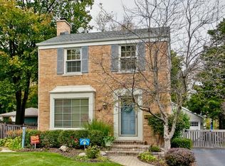 718 E Lincoln Ave, Libertyville, IL