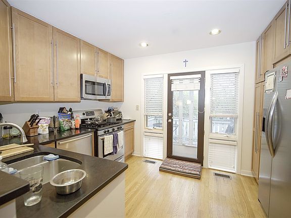 1441 S Plymouth B Kitchen