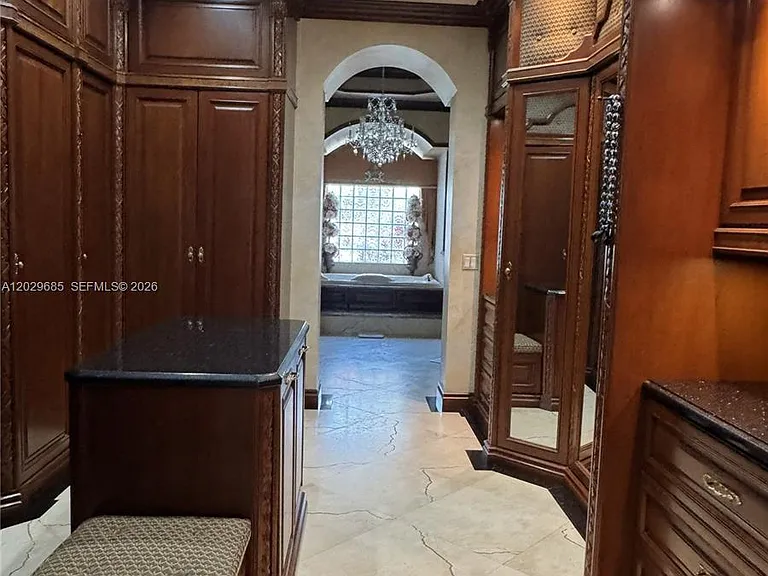 10445 Canterbury Ct — Photo 64