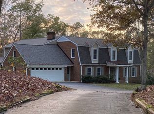 915 Cokesbury Rd, Fuquay Varina, NC 27526