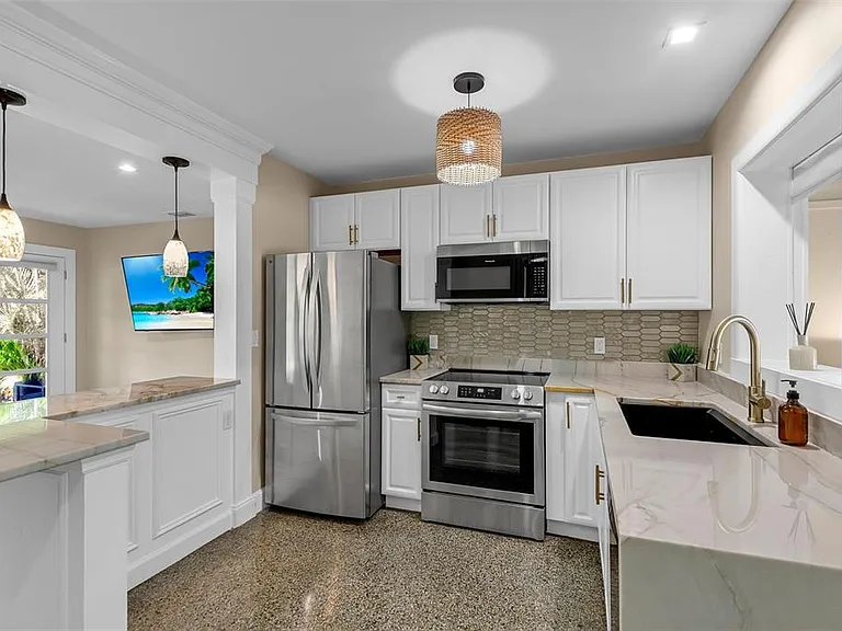 510 N Osprey Ave — Photo 23