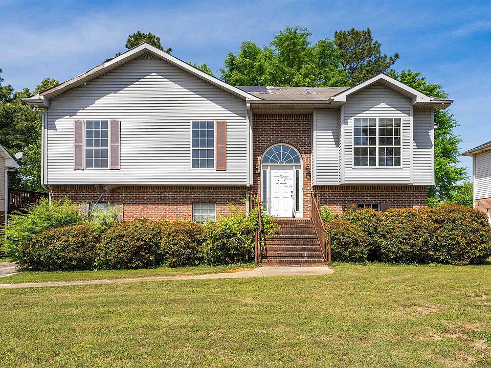 1st image of 429 Surrey Cir