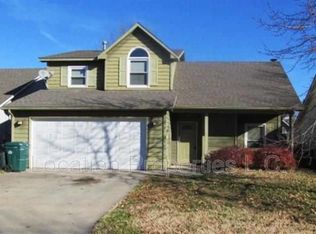 2712 Meadow Pl, Lawrence, KS 66047