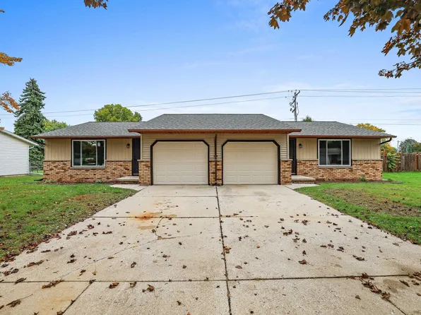 1741 Arnold Dr, Green Bay, WI 54304