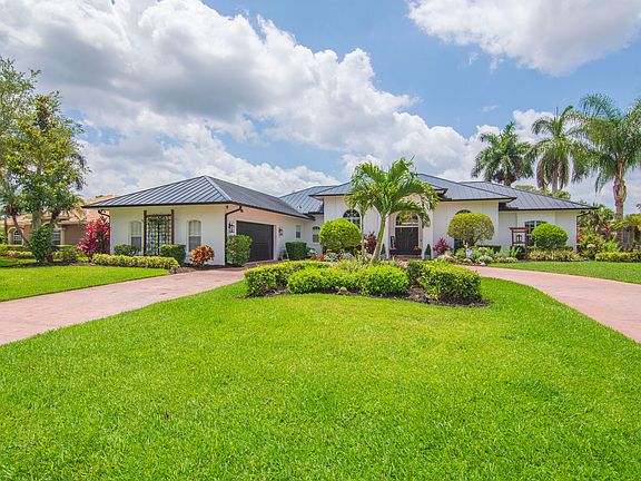 2nd image of 9515 Laurelwood Court