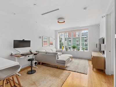 43 Newel St #2A, Brooklyn, NY, 11222