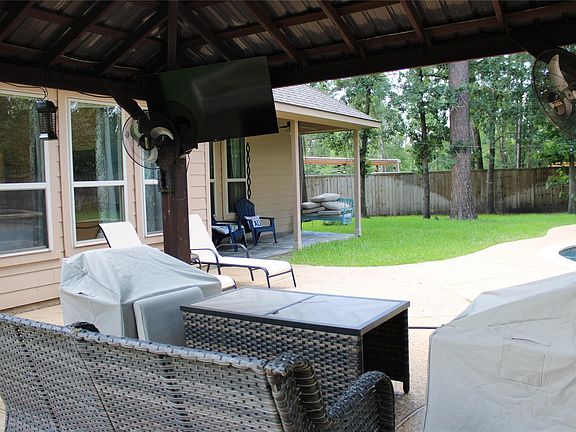 5th image of 130 E Lasting Spring Cir
