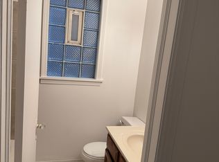 1536 E 119th St APT 10, Whiting, IN 46394
