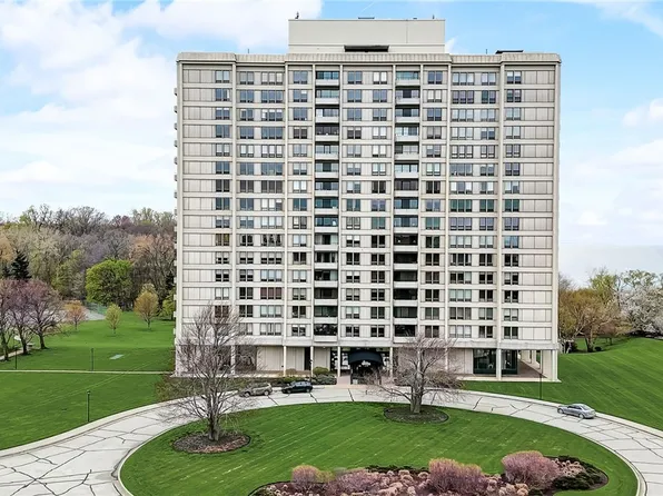 2 Bratenahl Pl APT 8D, Bratenahl, OH 44108
