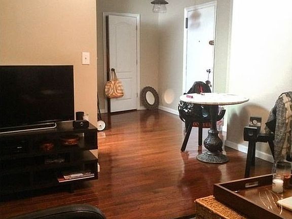 2nd image of 20 Crooke Ave #H6