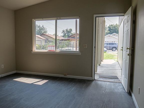 3rd image of 1045 Jean Ave