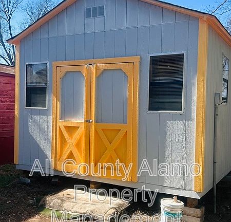 5th image of 301 Aero Ave