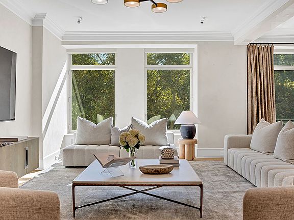 3rd image of 15 Central Park W APT 3B